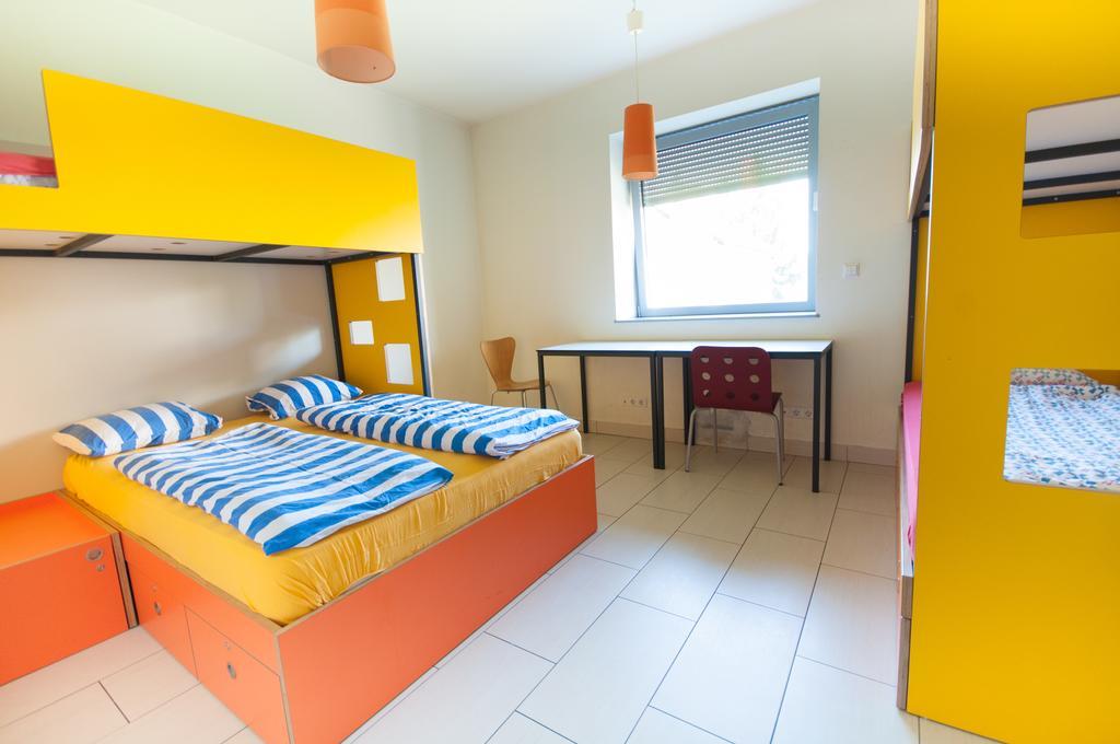Simbol Rooms With Free Private Parking Любляна Номер фото