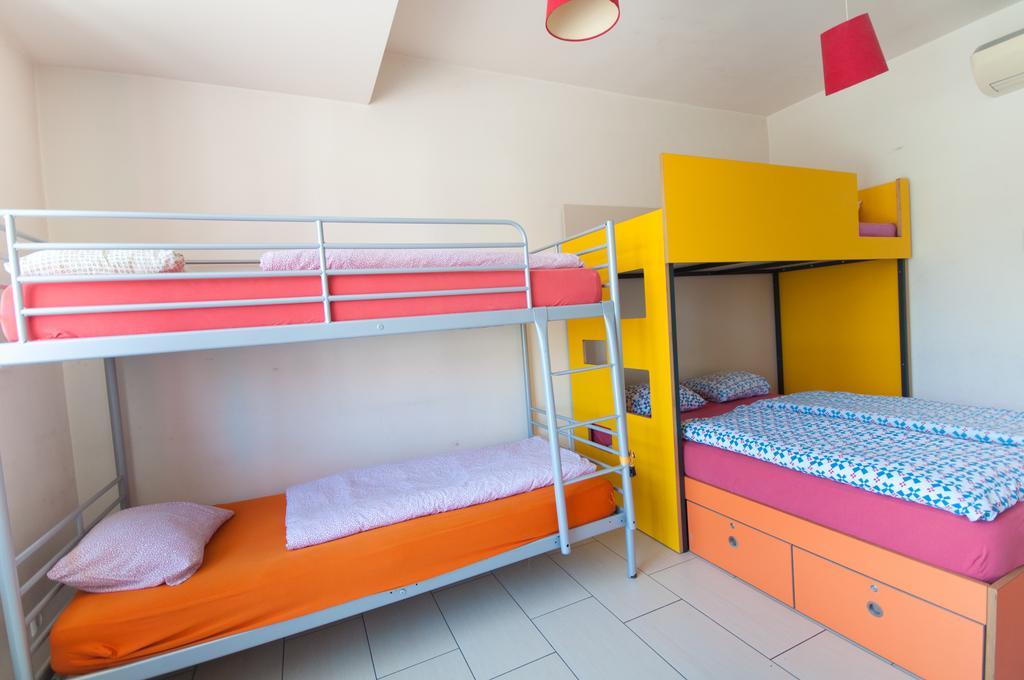 Simbol Rooms With Free Private Parking Любляна Номер фото