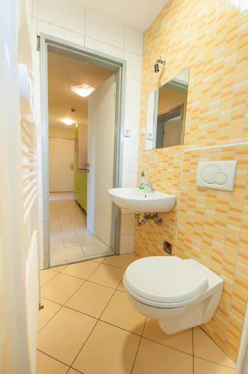 Simbol Rooms With Free Private Parking Любляна Номер фото
