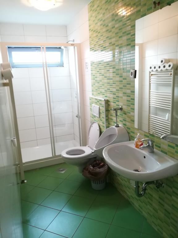 Simbol Rooms With Free Private Parking Любляна Экстерьер фото